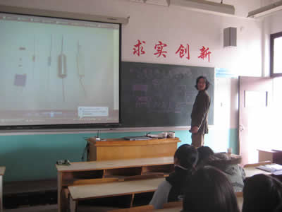 數(shù)字科技園企業(yè)老總為學(xué)生開(kāi)設(shè)系列講座 數(shù)字科技園企業(yè)老總為學(xué)生開(kāi)設(shè)系列講座